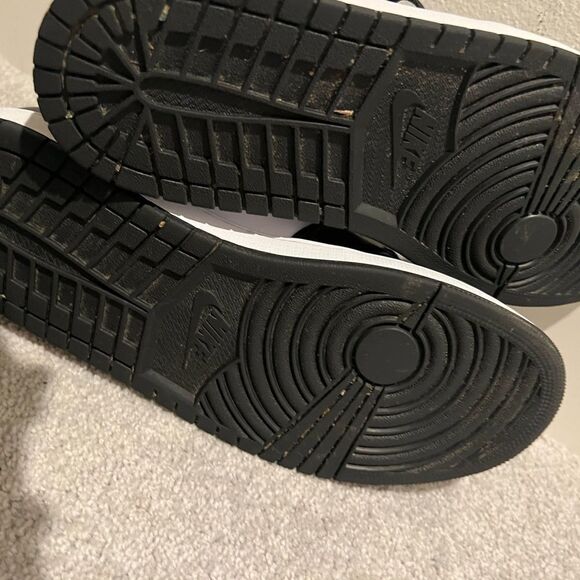 2021 Air Jordan 1 MID \